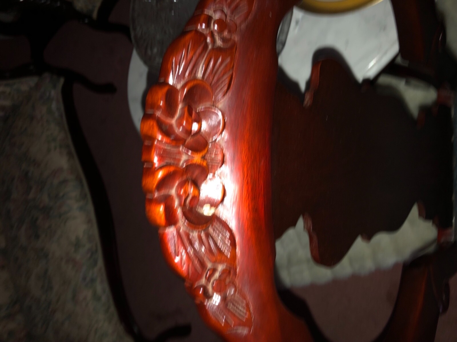 Lot of 6 Victorian Style Dining Room Chairs by Kimball Furniture Reproductions