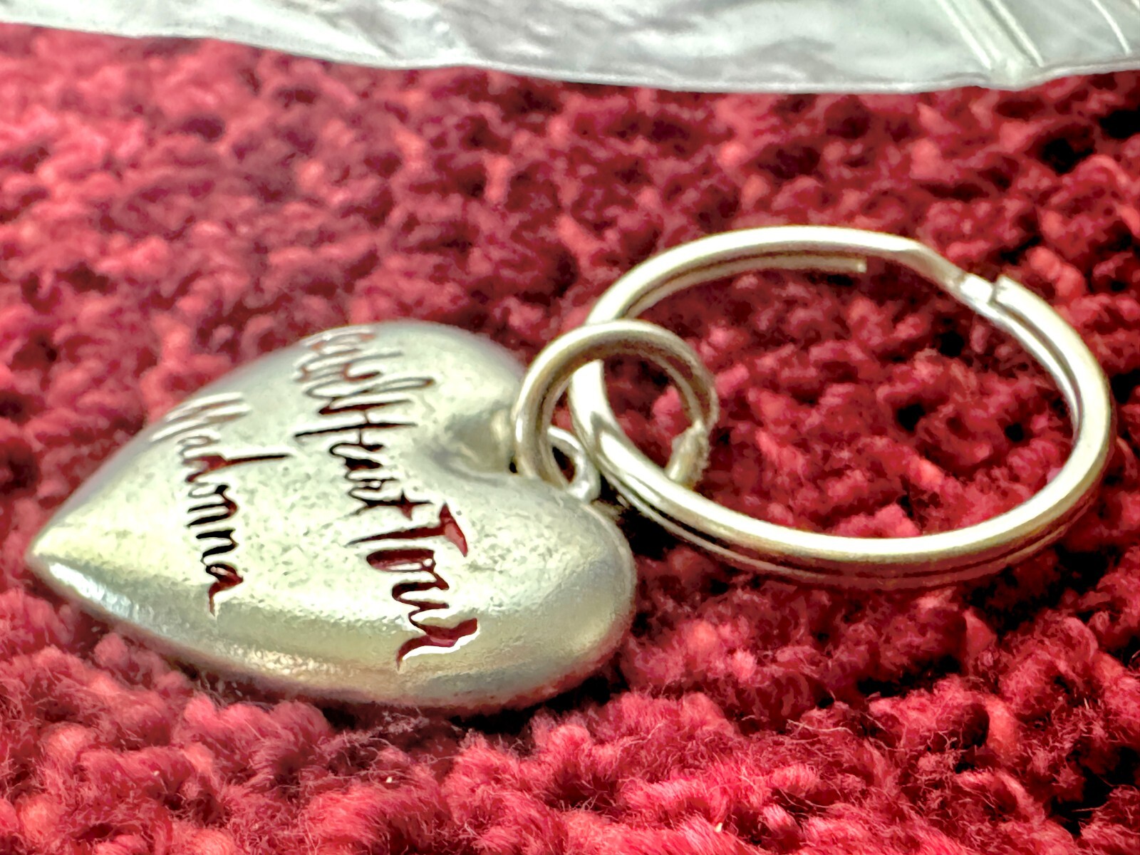 MADONNA SEALED PROMO REBEL HEART TOUR THICK HEART SILVER KEY CHAIN CELEBRATION