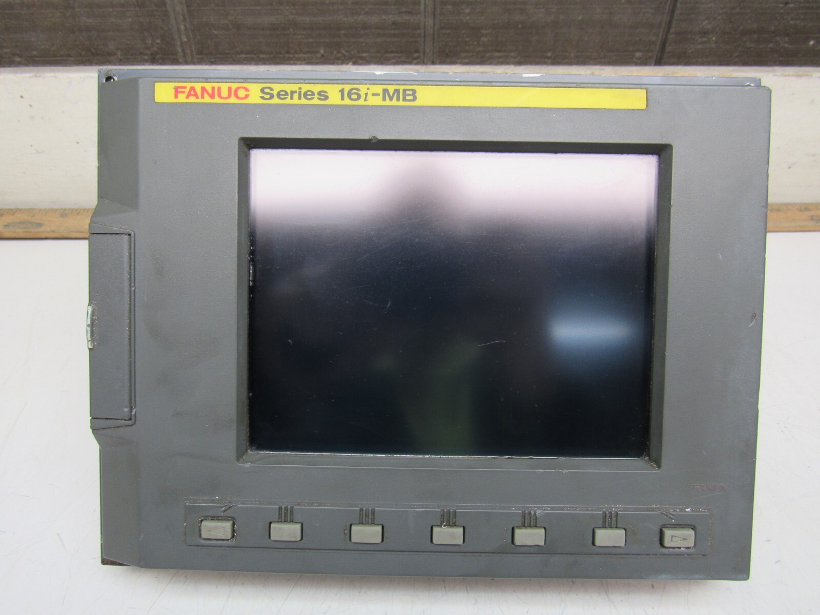 FANUC SERIES 16i -MB A02B-0281-B502 OPERATOR INTERFACE USED FANUC SERIES 16i -MB A02B-0281-B502 OPERATOR INTERFACE USED