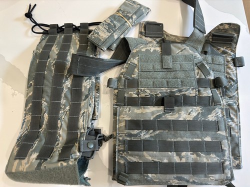 Liberators LR Utility Vest チャコール M Liberators LR Utility Vest チャコール M Liberators LR