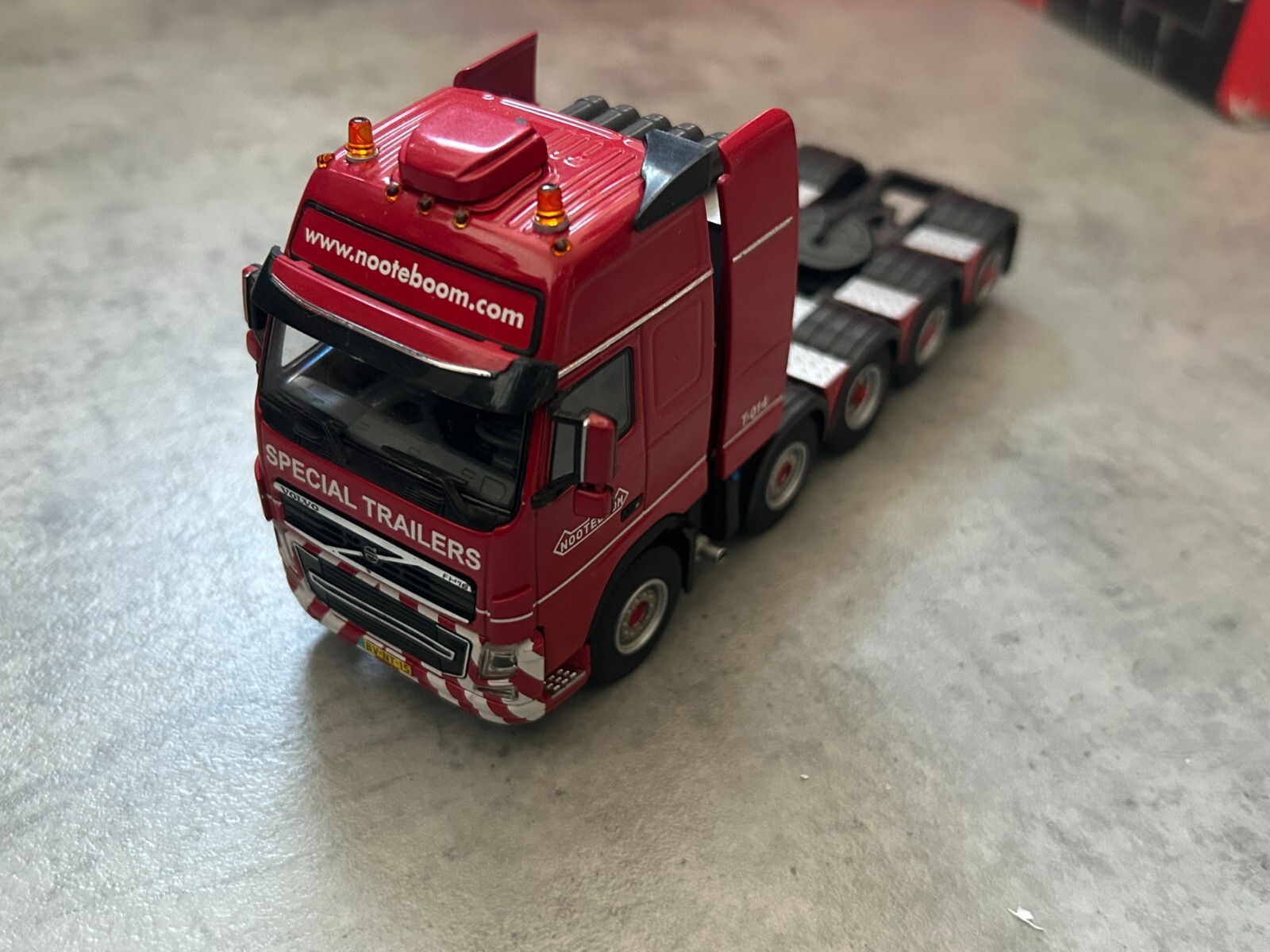 WSI VOLVO FH16 10×4 NOOTTEBOOM 1／50 344.00.38 Volvo 1:50, FH 16 10x4 Schwerlastzugmaschine, WSI