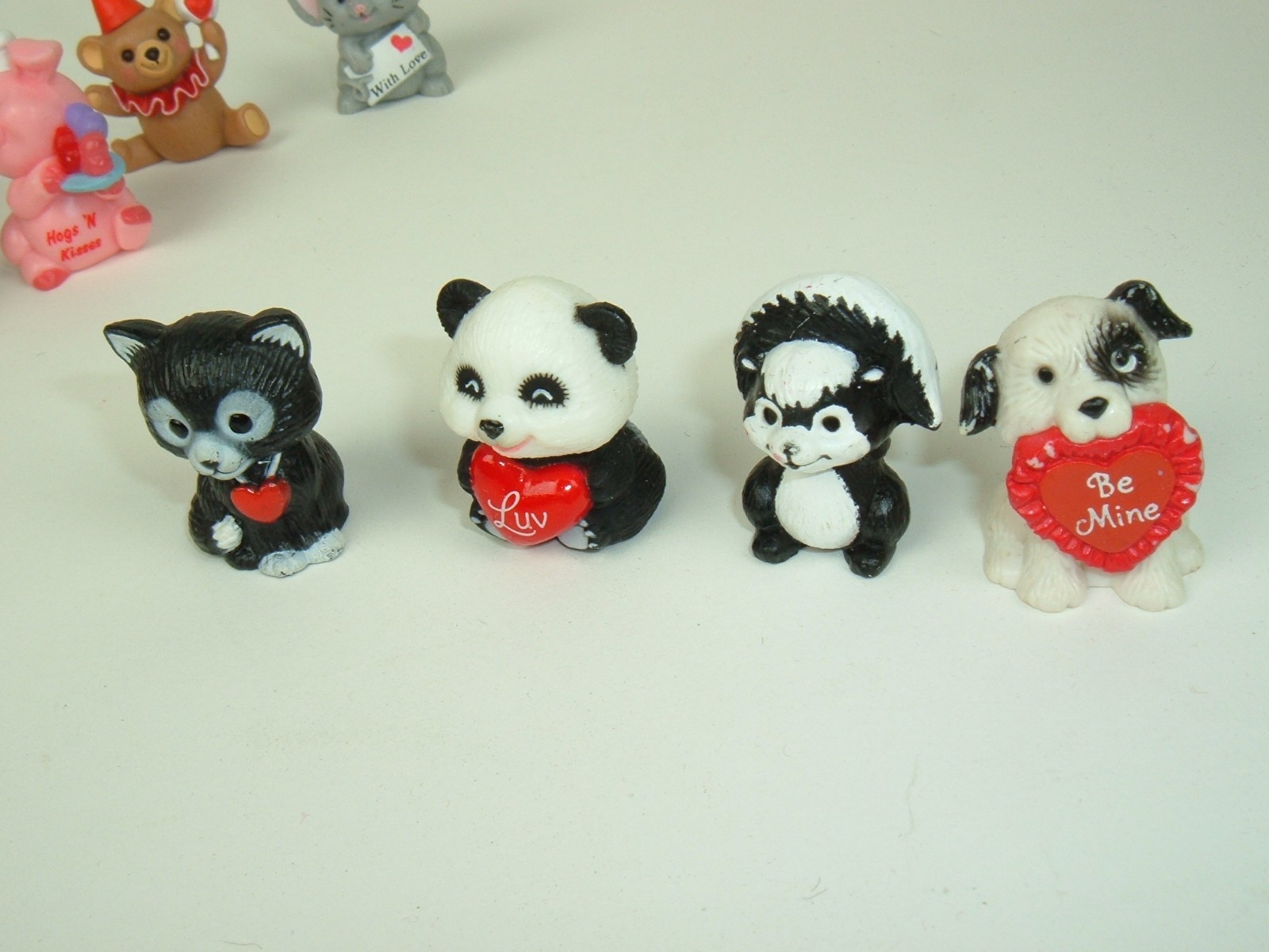 Vtg Lot Russ Berrie Hallmark Holiday Miniature Animals Figurines Plastic Hearts