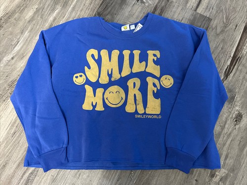 [GRAVER]★SKY BLUE HEART SMILE SWEATSHIRT Designer fashion, Seoul-fully created | W Concept