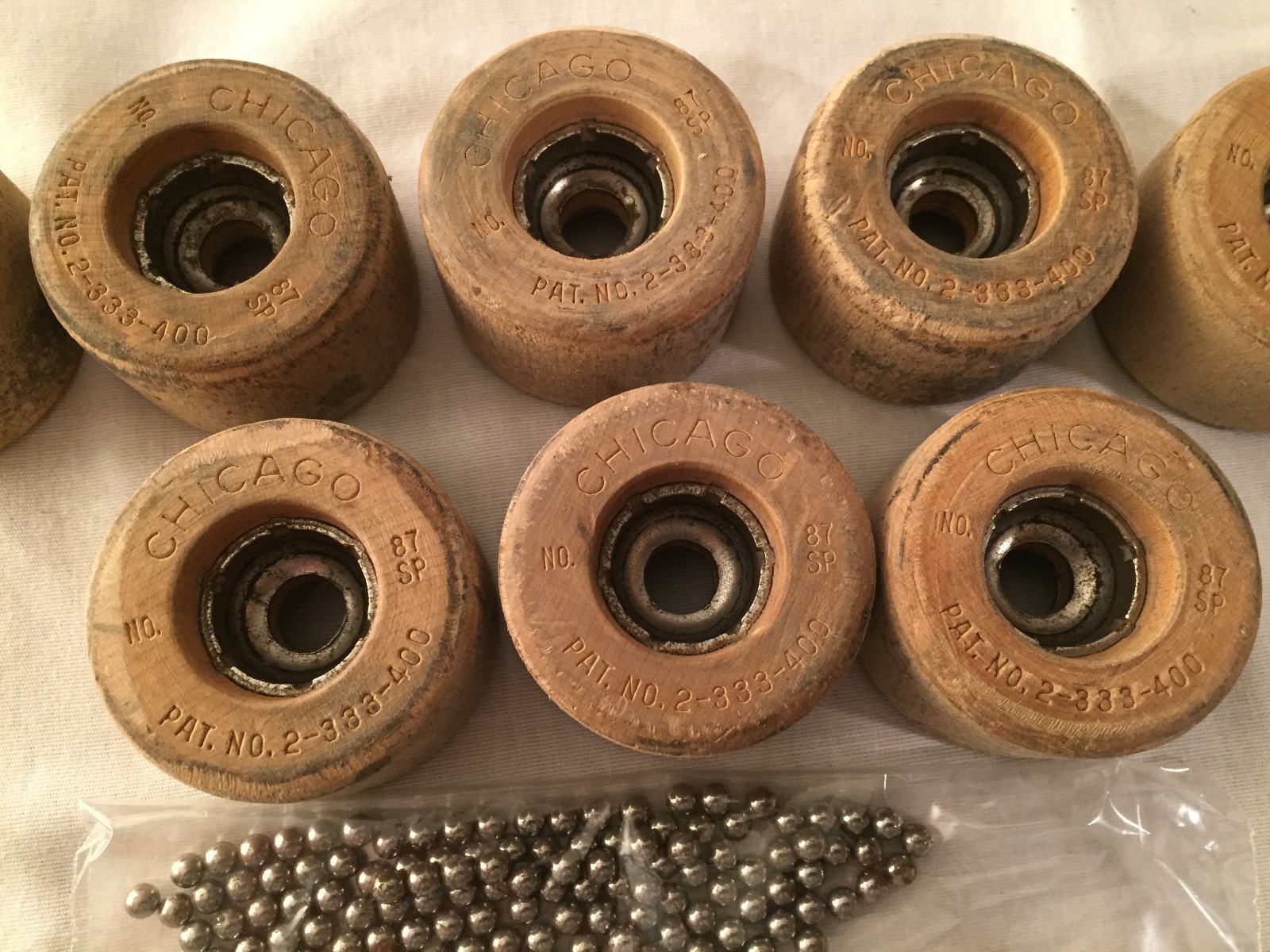 Lot Of 8 Chicago Roller Skate Wood Wheels 87 SP 2-333-400 With Bearings