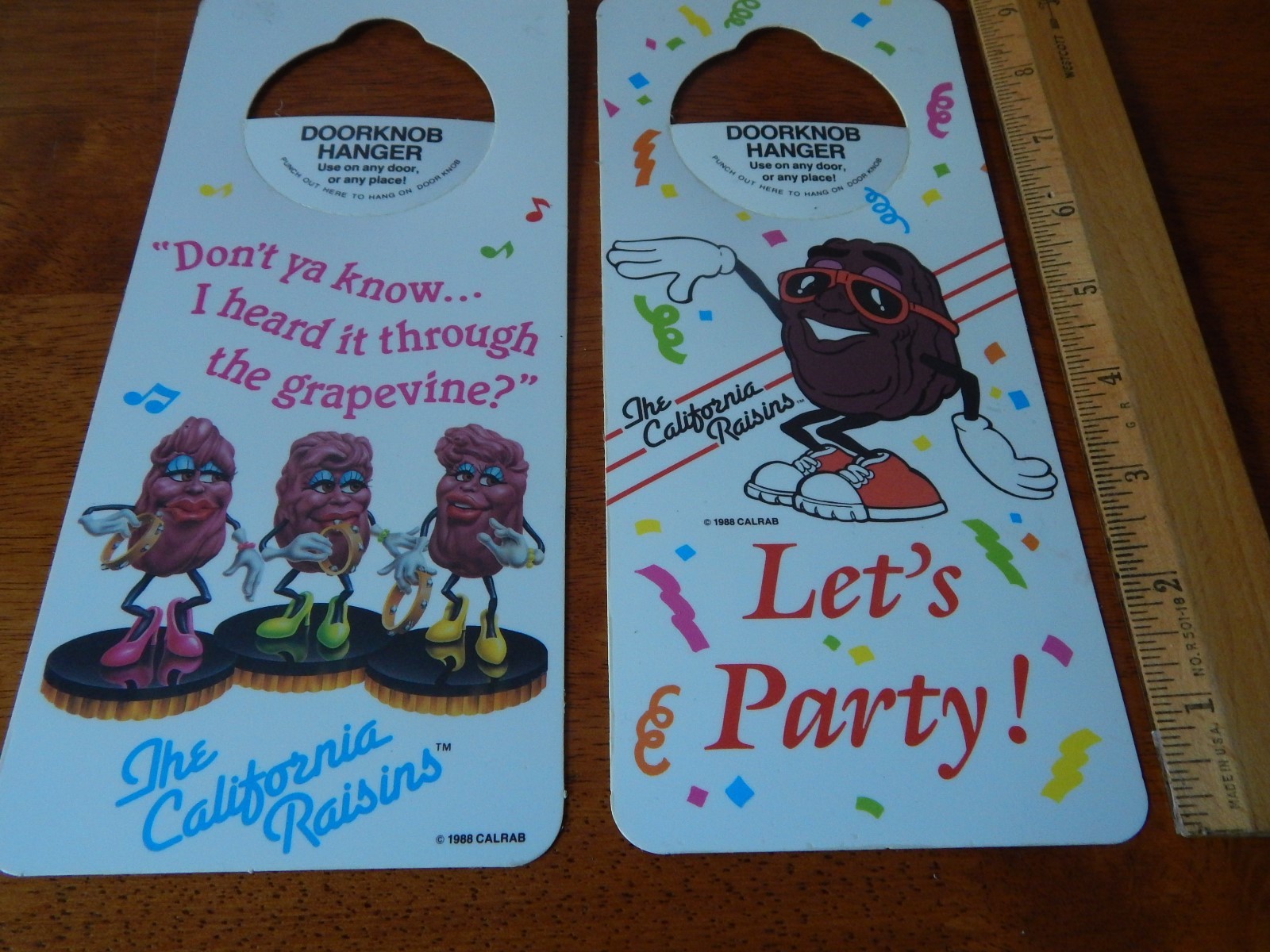 '80s CALIFORNIA RAISINS [LOT] Doorknob Hangers + (VHS x 2) Vtg Collectibles Ltd