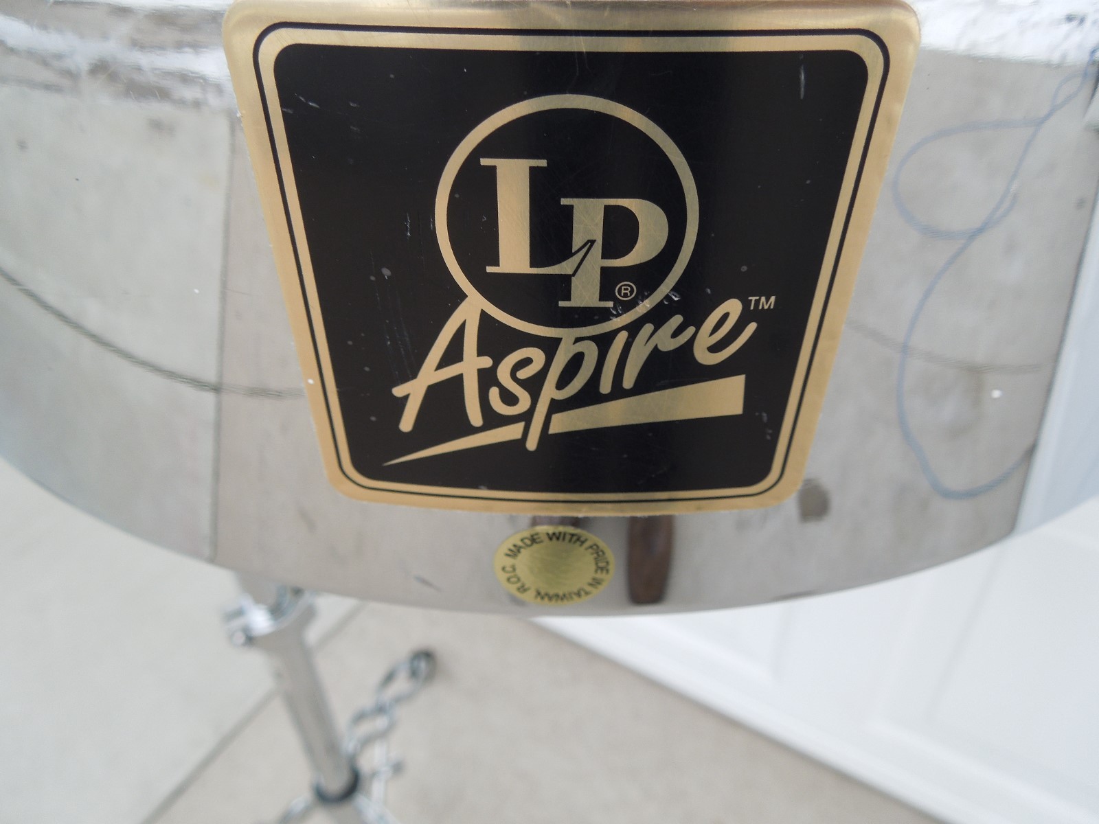 Timbales with stand Latin Percussion, very nice drums, awesome sound!!