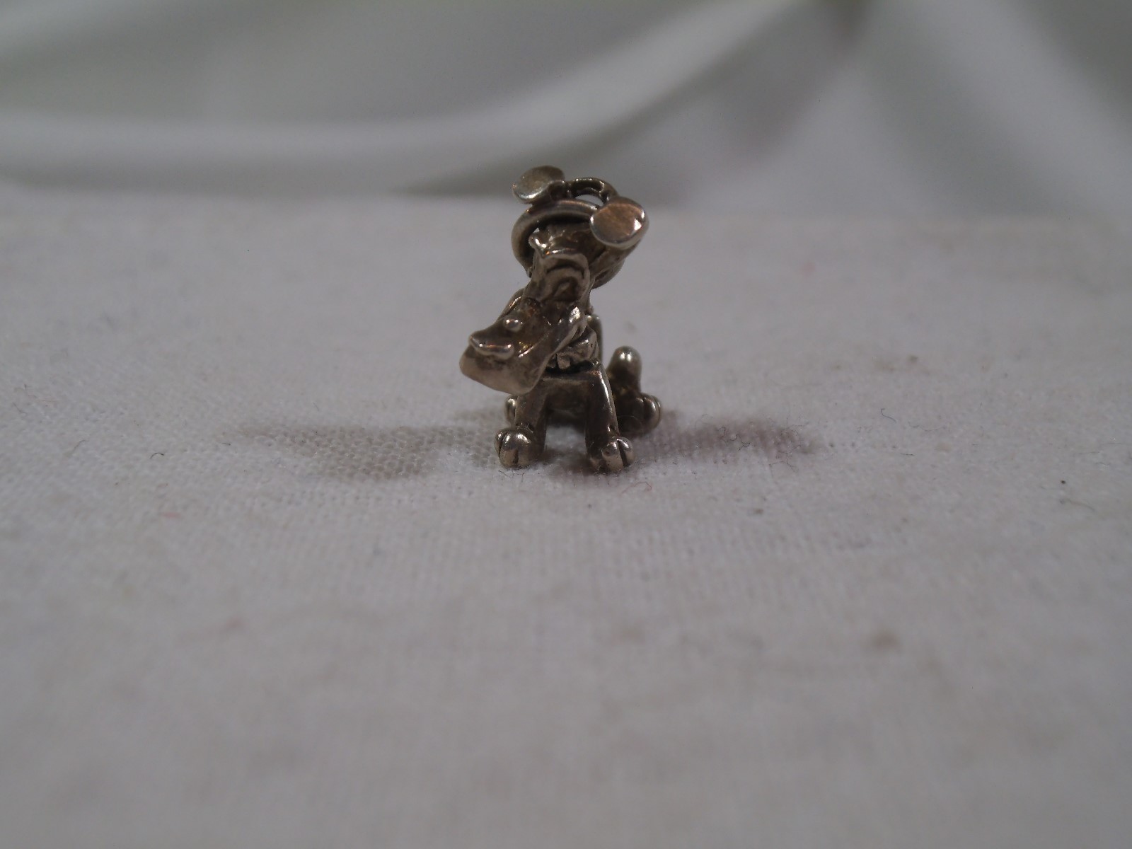 Vintage Sterling Silver 3D Sitting Dog Charm - Moveable Head - Loony Tunes -gc
