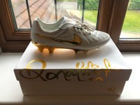 ronaldinho nike tiempo gold