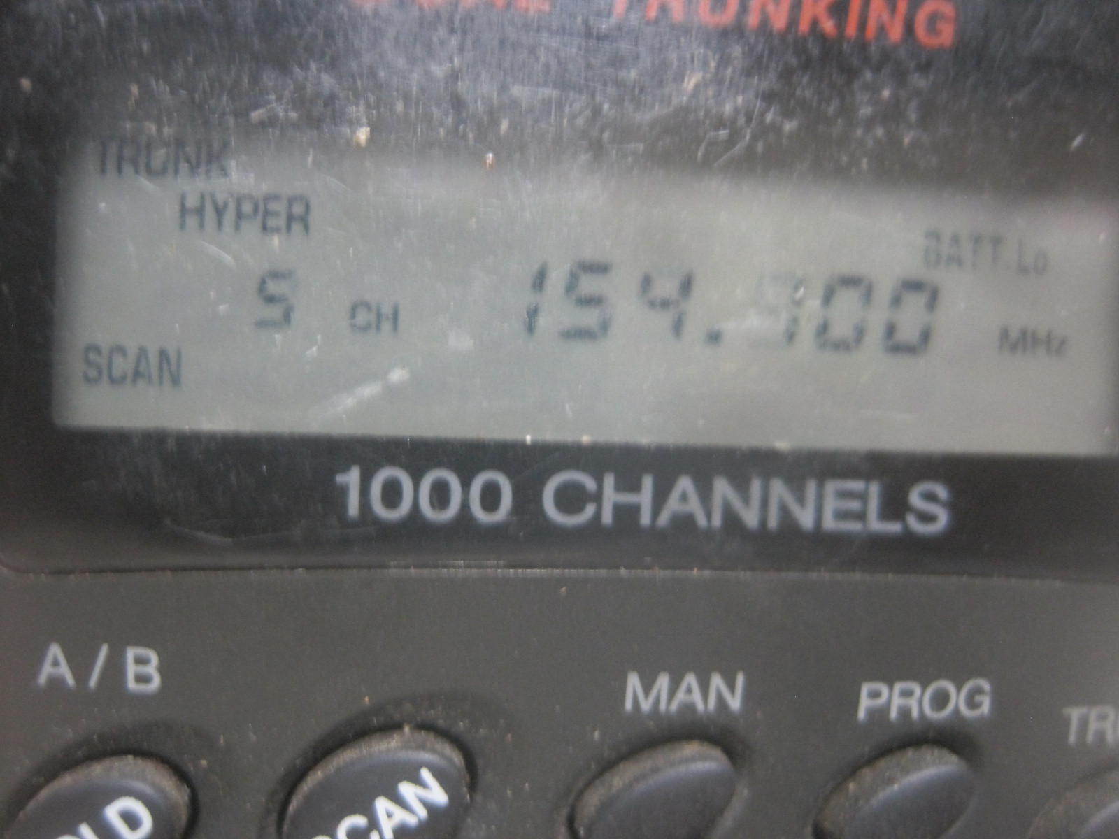 RADIO SHACK PRO-94 Dual Trunking 1000 Channel Handheld Scanning Receiver