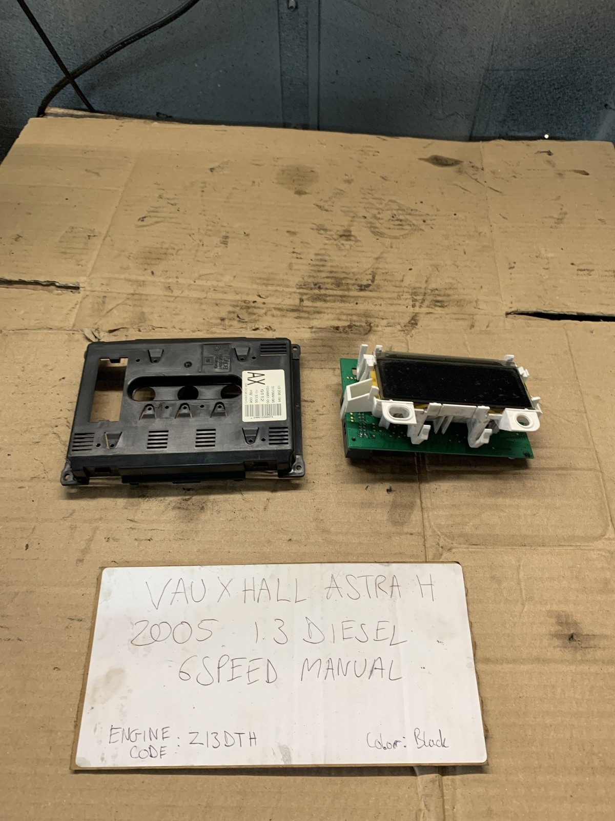 Vauxhall Astra H 2005 1.3 D - Display Clock Unit 13208194