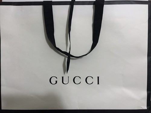 big gucci shopping bag