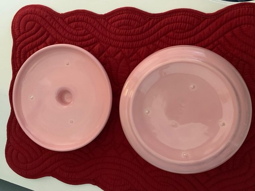 MID CENTURY BAUER PINK CASSEROLE WITH LID 1 QUART