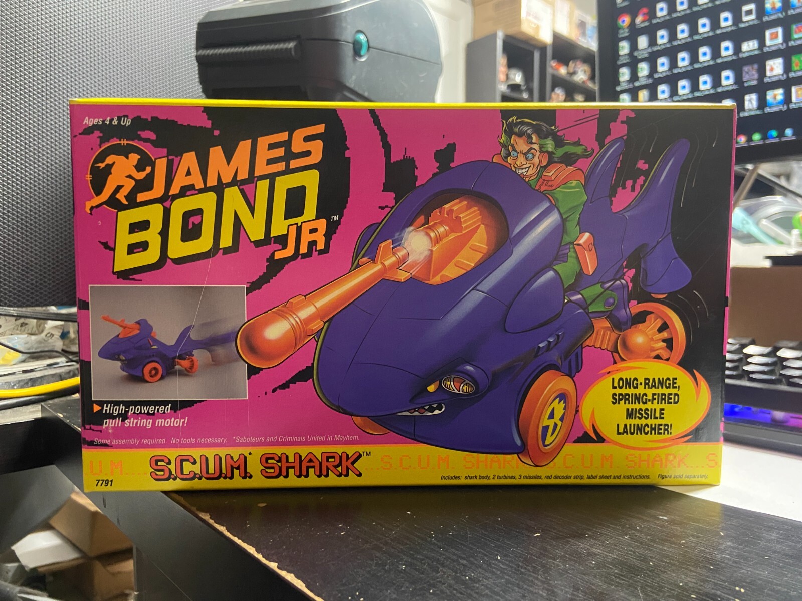 ジェームスボンド 1991 James Bond JR. S.C.U.M Shark w/ Spring Fired Missle