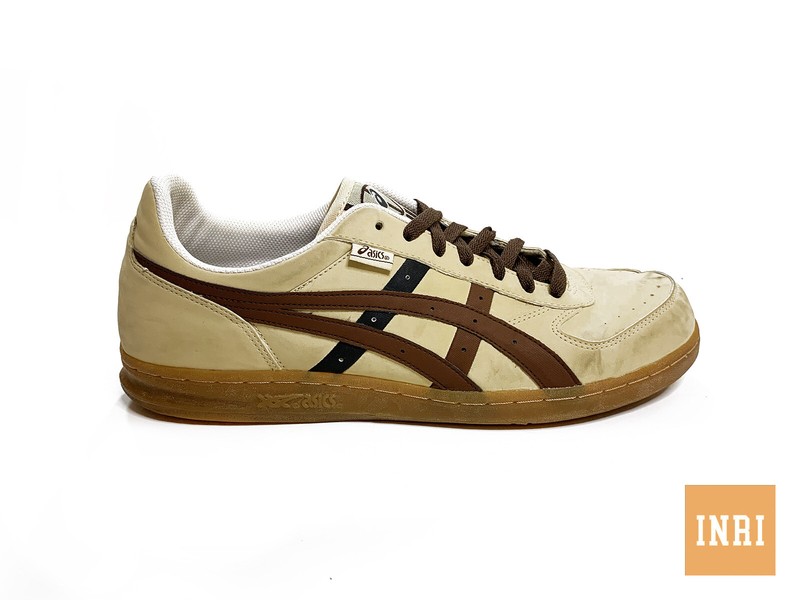 asics sneakers beige
