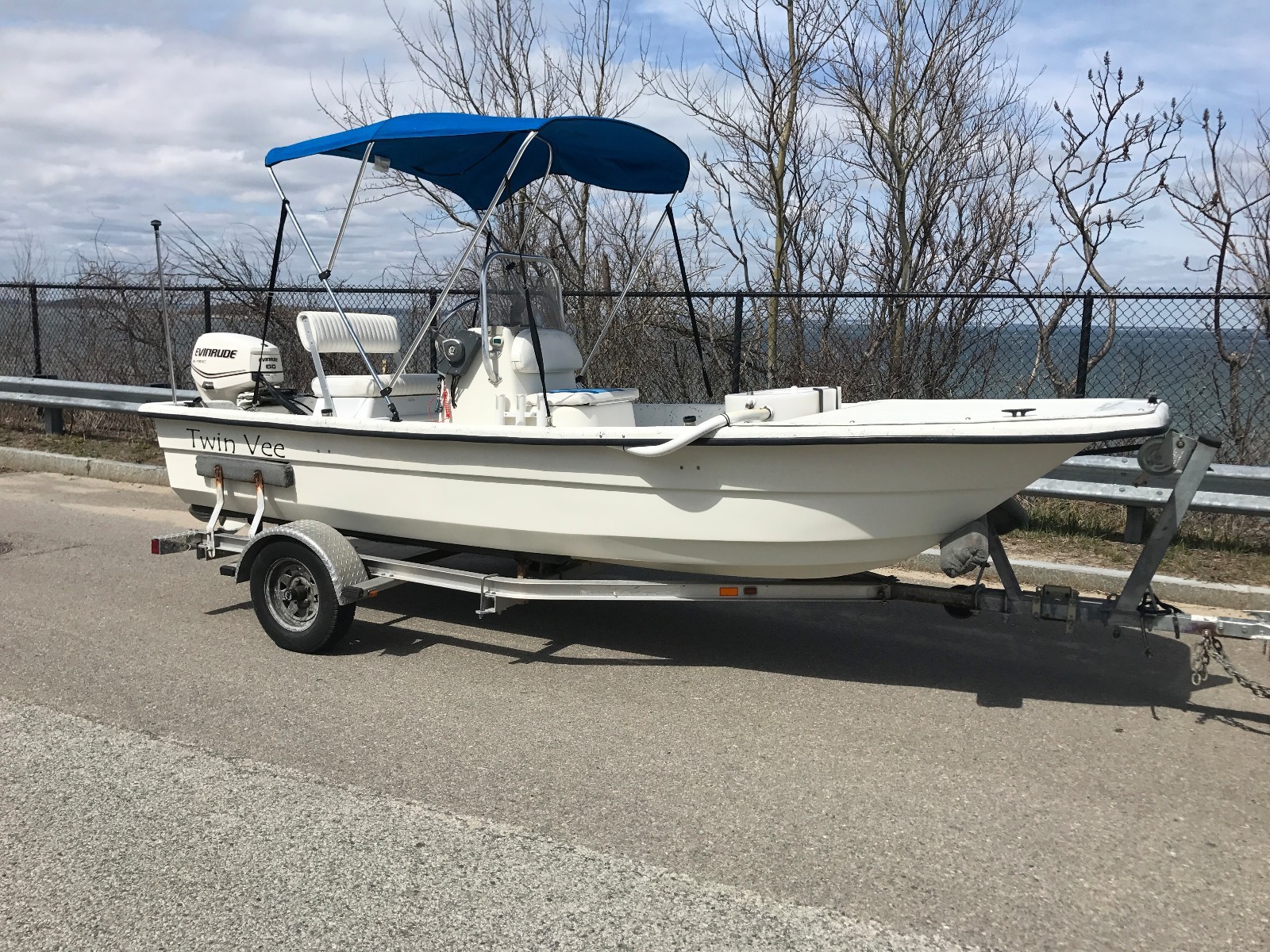 2008 17' Twin Vee with 60 HP ETEC and trailer >150 hrs with BRP warranty
