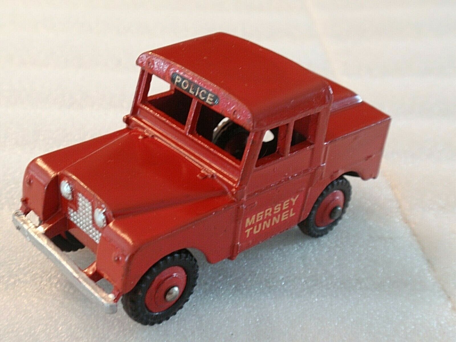値下げしました！DINKY TOYS Dinky Toys No. 255 Mersey Tunnel Red Land Rover Restored