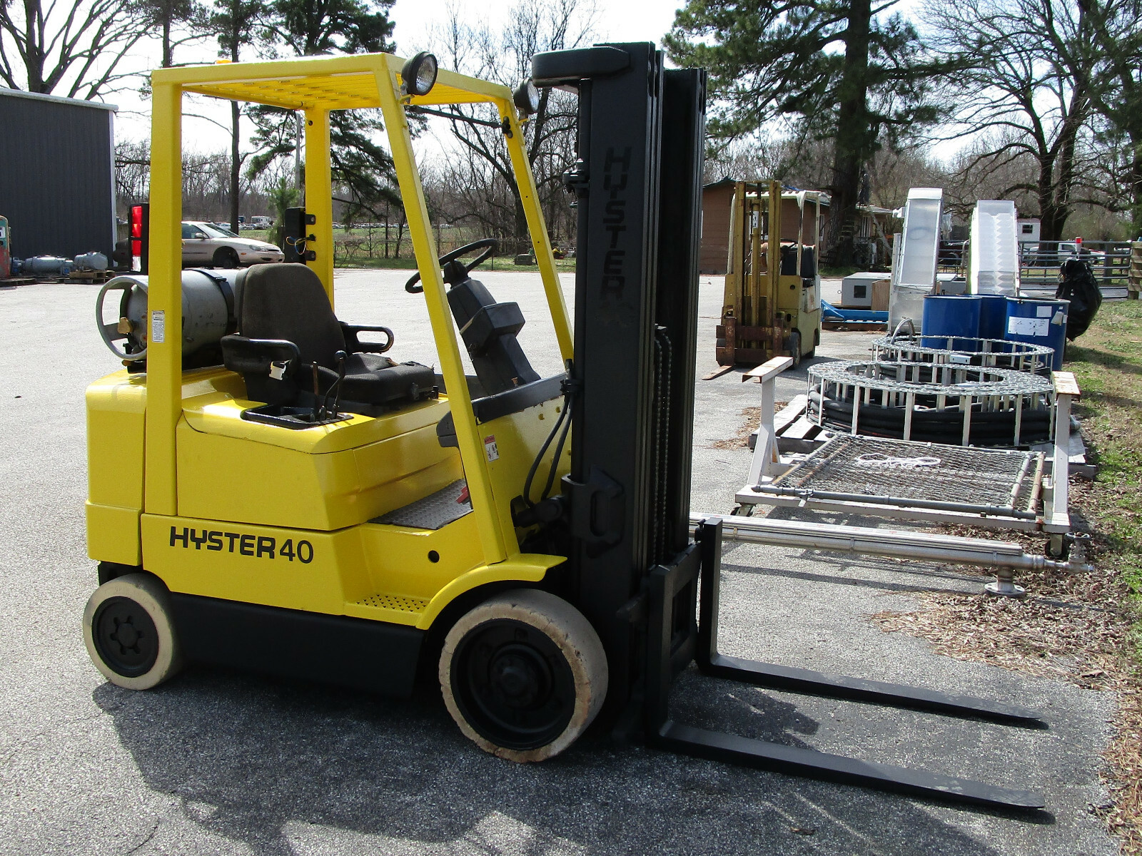 Hyster 40 S40XM Forklift Triple Stage 4000# 189