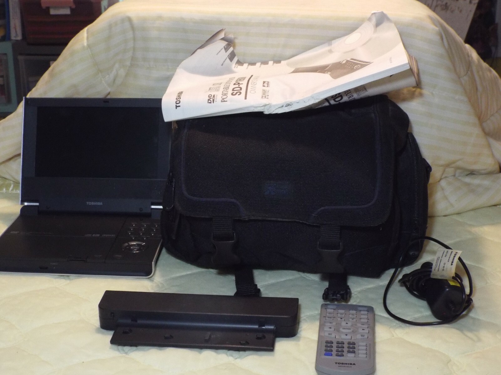 Toshiba SD-P1600 Portable DVD Player (7