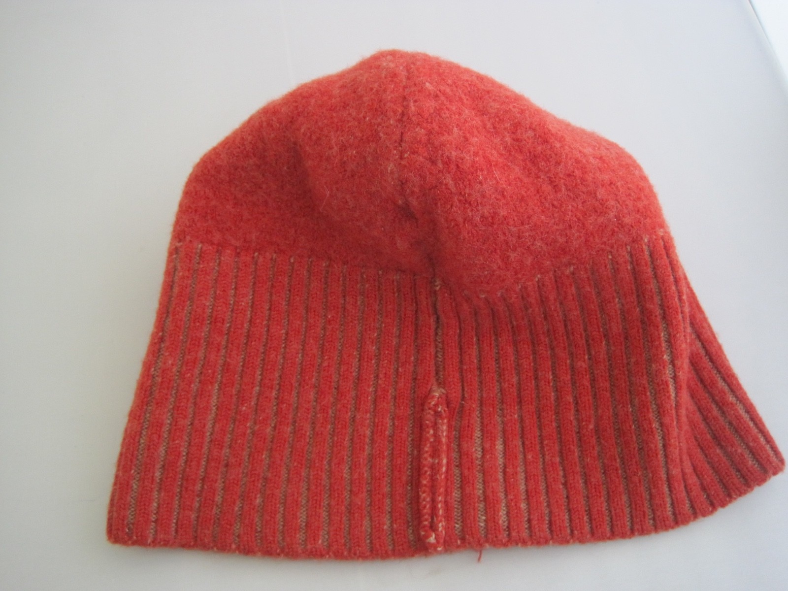 Шляпа CP Company Beenie Hat Orange 