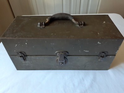 metal tackle box