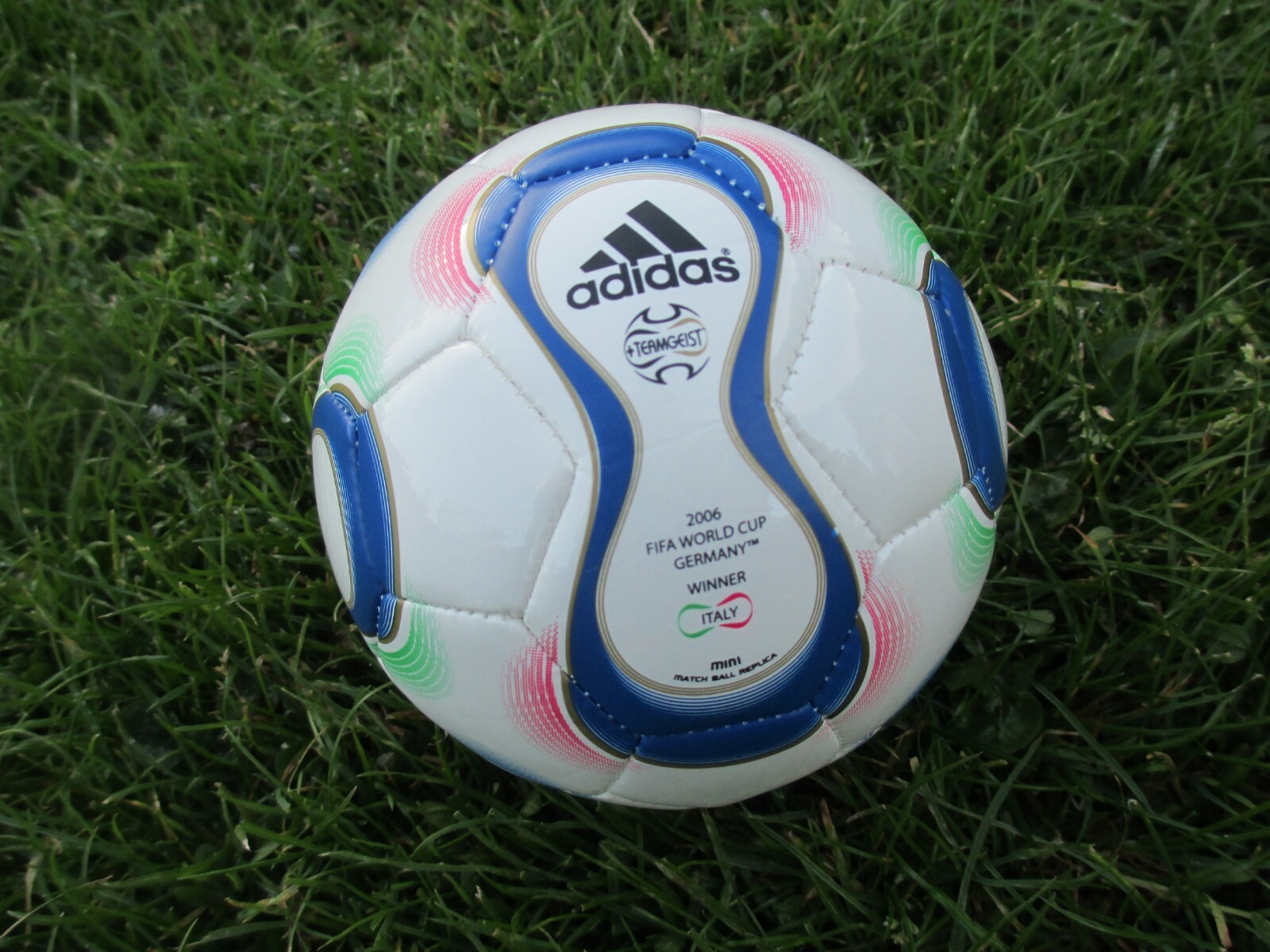bola adidas teamgeist
