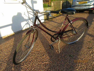 Ladies Vintage 'Raleigh Cameo' Bike. *Refurbished/Rebuilt* 19in. May Post.
