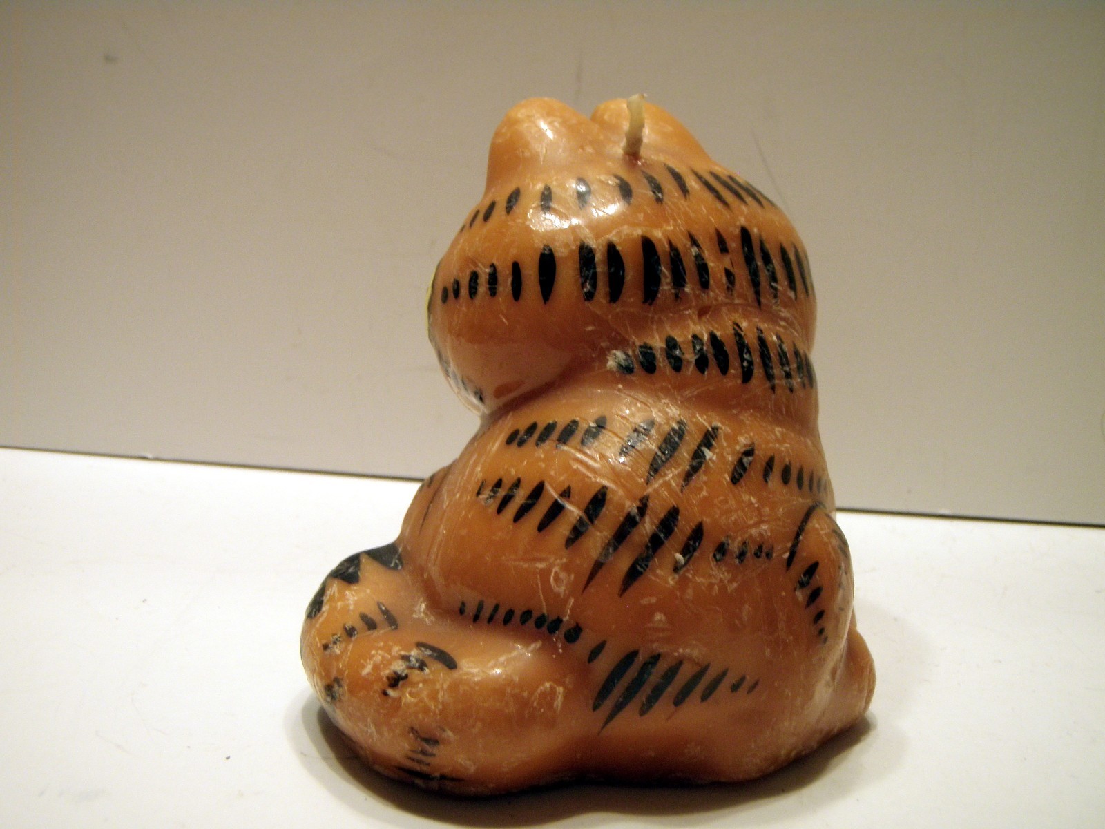 Vintage New Garfield Figure Cat Candle Scratched