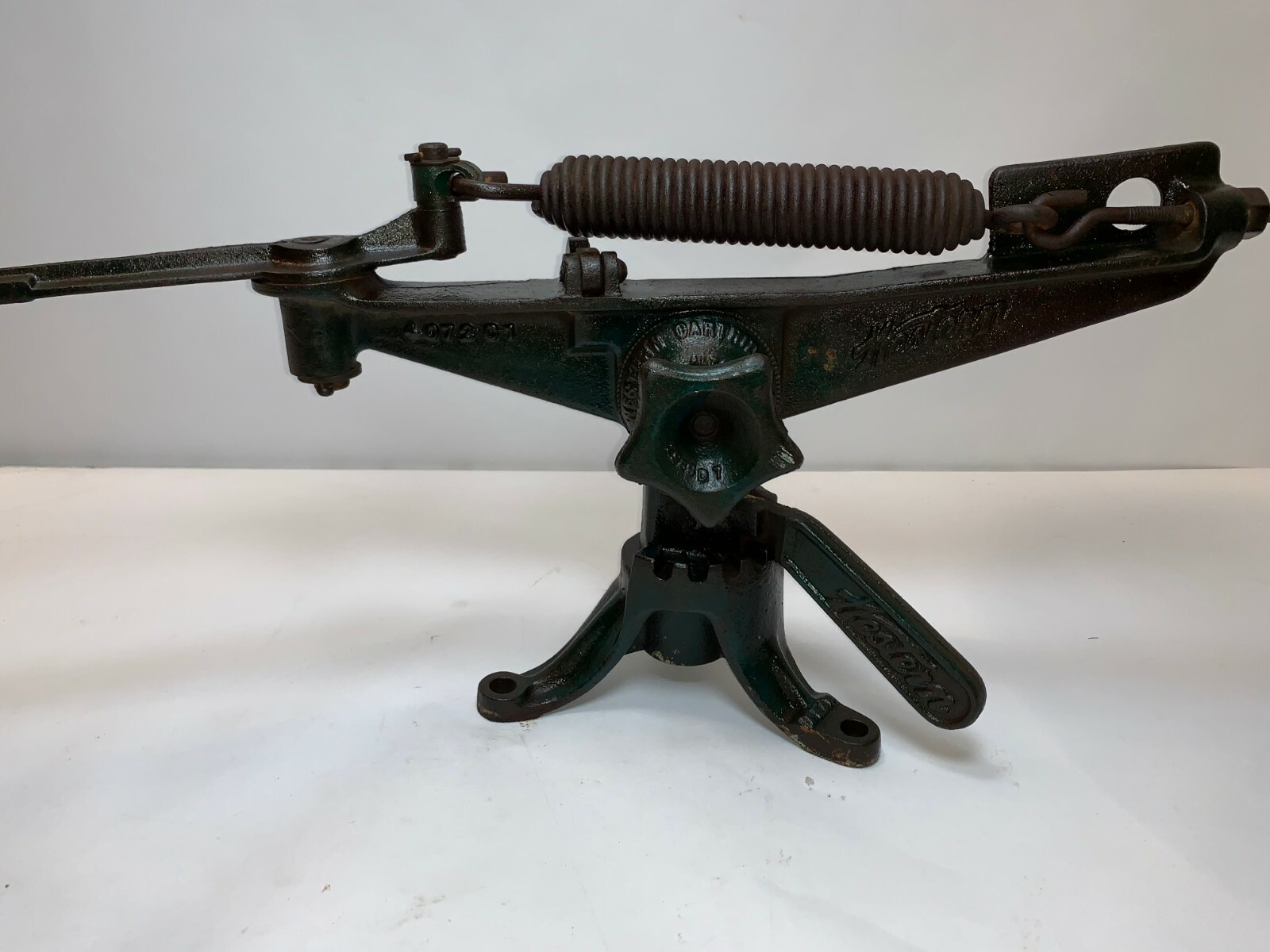 Vintage Western Cartridge Co. Cast Iron Clay Pigeon Thrower Skeet Shooting