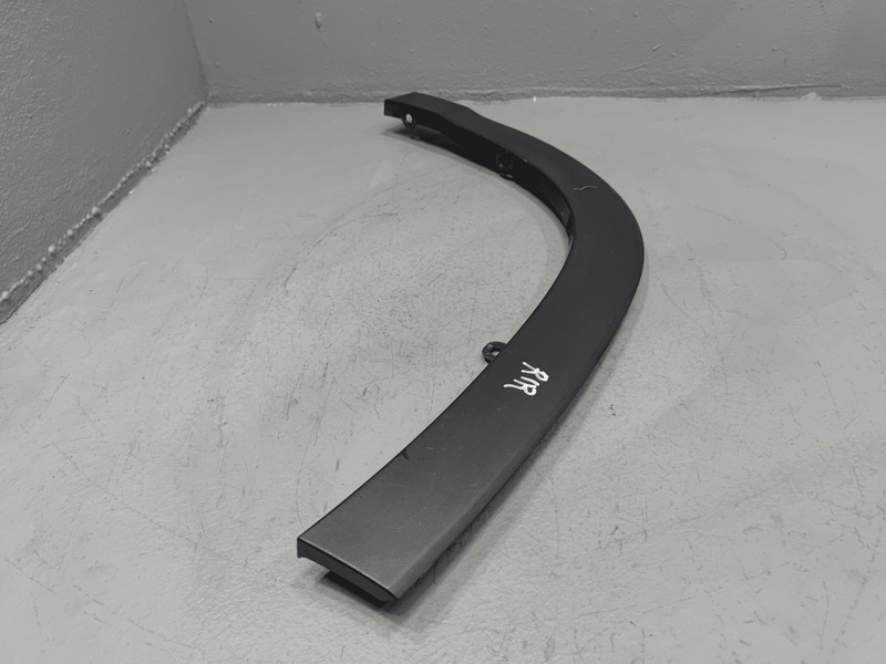 Used 2014 - 2019 Toyota Highlander Rear Passenger Side Quarter Flare Molding OEM