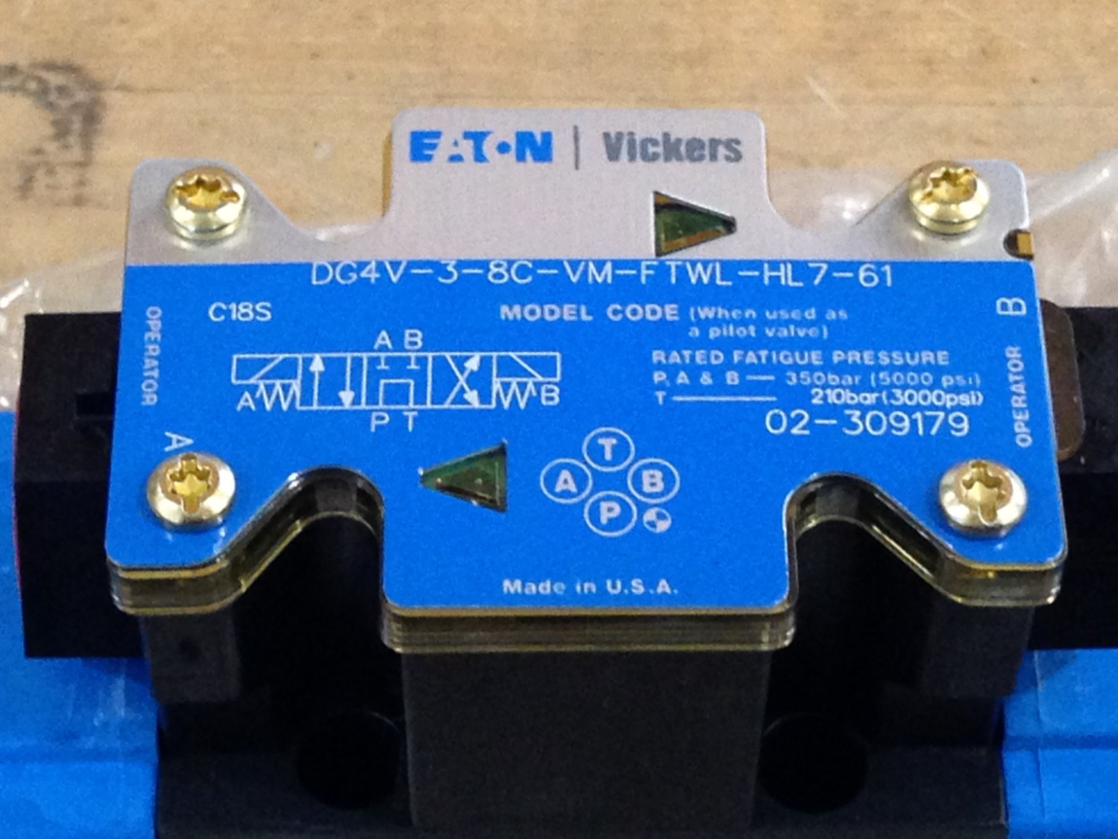 Eaton Solenoid Valve DG4V-3-8C-VM-FTWL-HL7-61