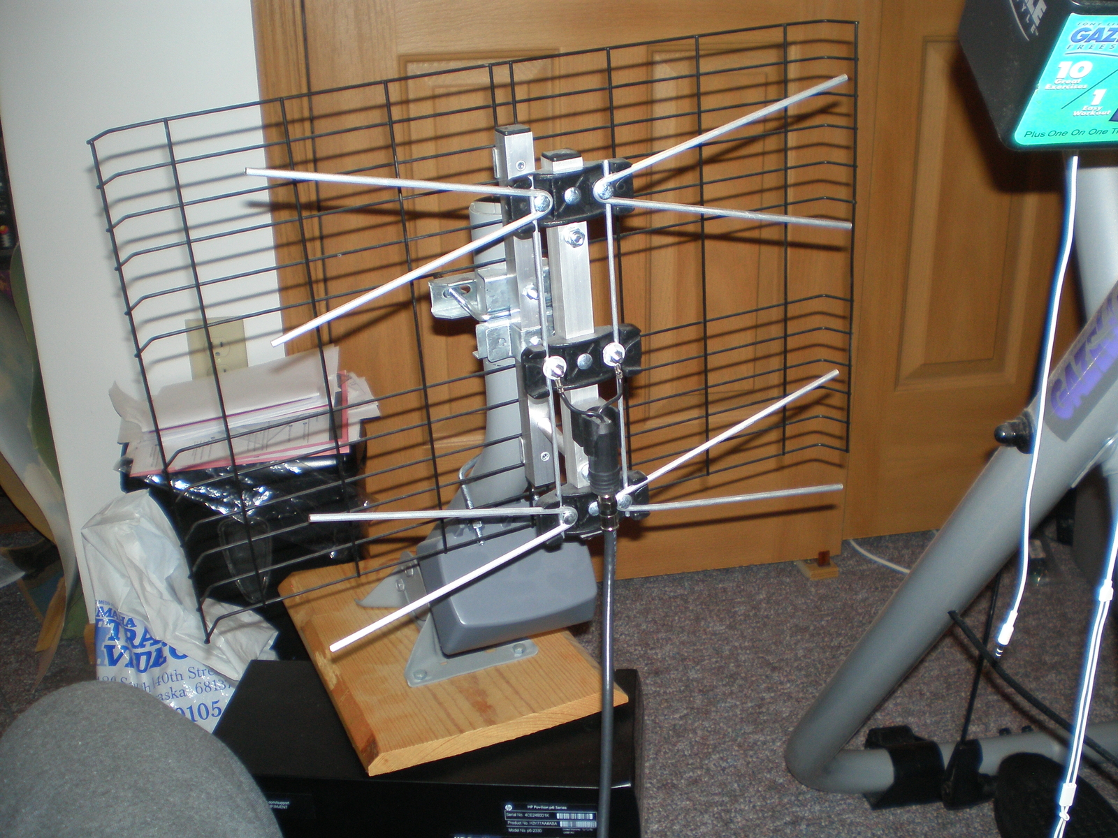 Eagle Aspen DTV2BUHF DIRECTV 2 Bay UHF Antenna Digital HDTV Terrestrial