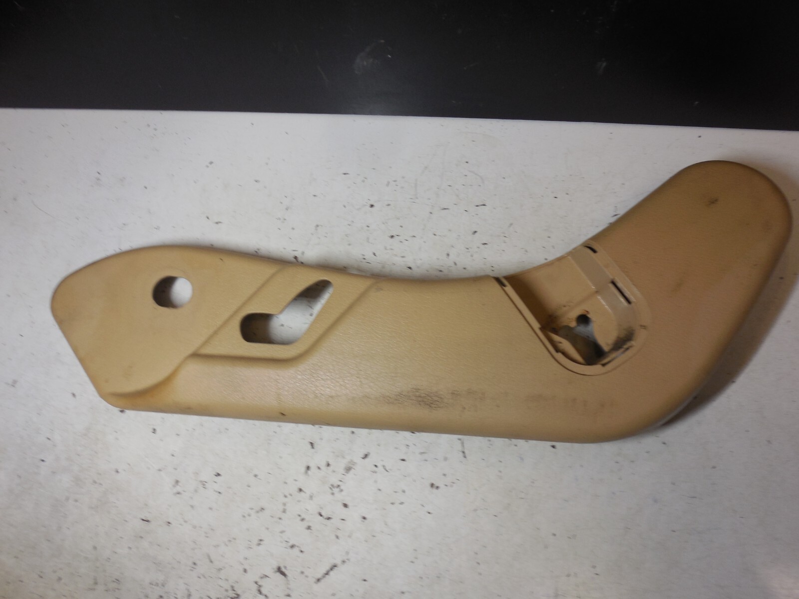 Mercedes-Benz C Class W203 Front Seat Side Cover Left