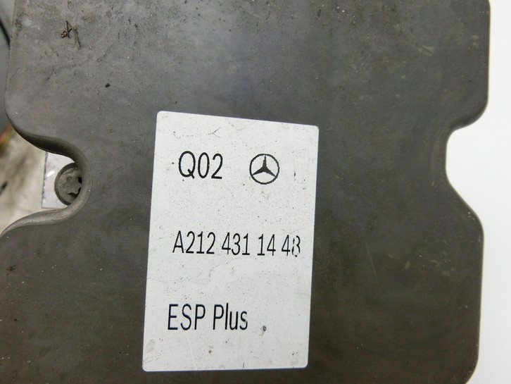 Mercedes E250 W212 13-16 ABS Steuergerät Aggregat Hydraulikblock Mercedes E250 W212 13-16 17.09.2013 A2124311448... Bild 4