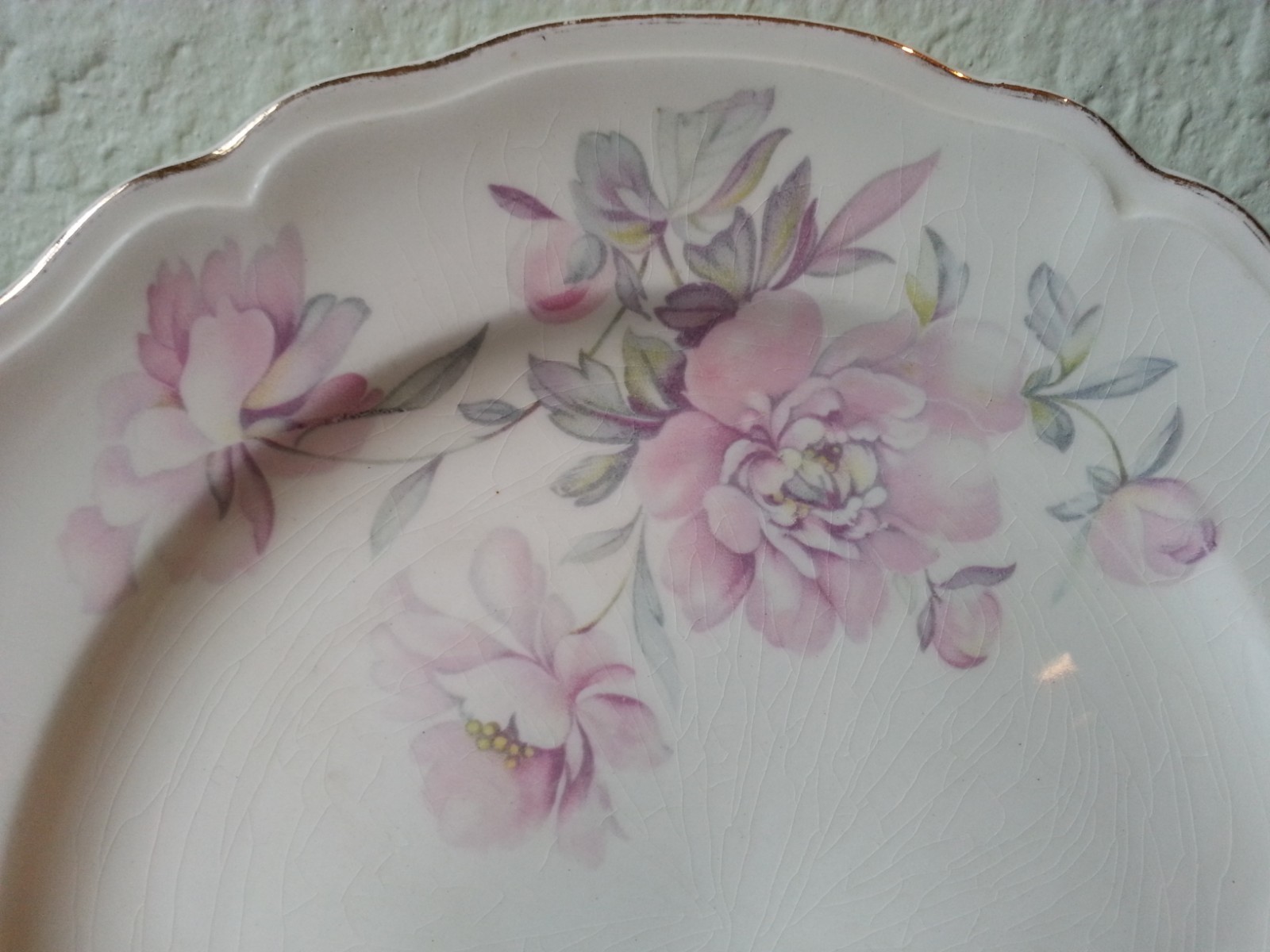 Vintage Edwin Knowles China Dinner Plates Pink Floral  Semi Vitreous, collectib