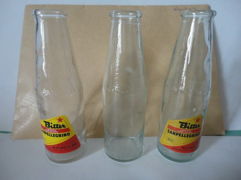 Petites Bouteilles Vides Et Anciennes En Verre Sanpellegrino Bitter 10 Cl 