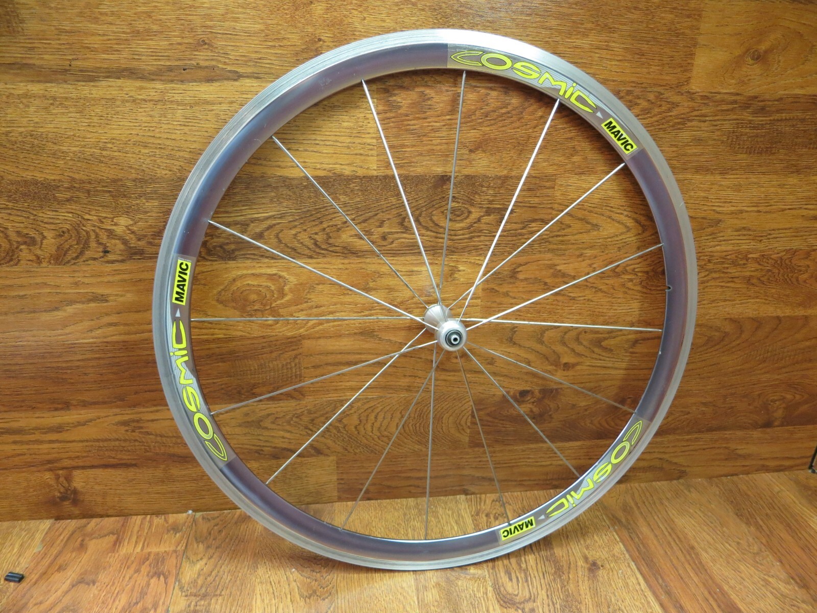 VINTAGE MAVIC COSMIC AERO 700c CLINCHER FRONT WHEEL - SILVER VINTAGE MAVIC COSMIC AERO 700c CLINCHER FRONT WHEEL - SILVER