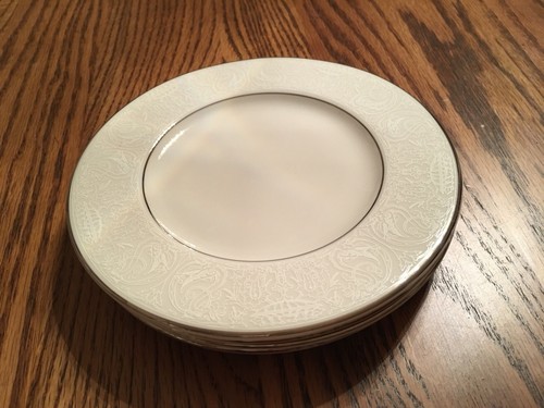 LOT OF FOUR AMERICAN MANOR CHINA CHANTILLY BREAD/BUTTER  PLATES