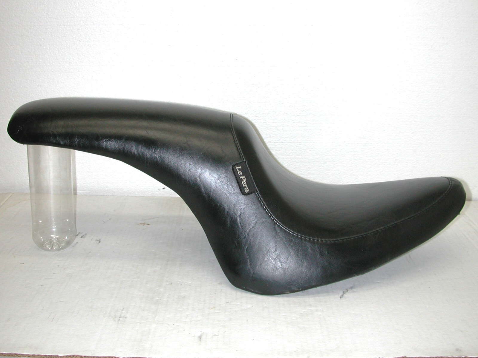 ハーレーダビッドソン　シングル LePera seats Le Pera Kickflip Diamond Stitch Seat For Harley FXFB 2018