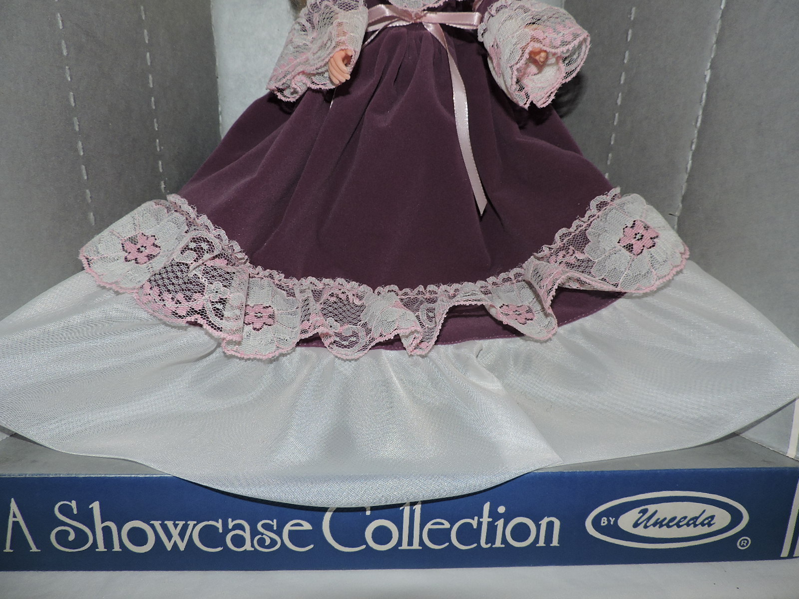 Vintage 1979 Jenni Doll By Uneeda In Original Box Uneeda Showcase Collection