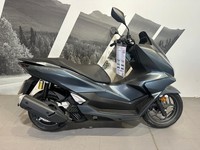 Honda PCX125 scooter available immediately. Collect today at Craigs Honda