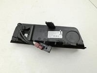 Mercedes C219 CLS 350 04-08 Telefon Handy HalterungKonsole Mercedes C219 CLS 350 04-08 14.07.2005 A2198230311 gebraucht Vorschau 5