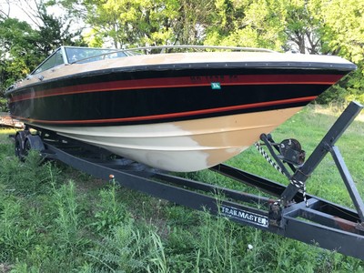 1982 Wellcraft Inboard 26 ft. Cruiser