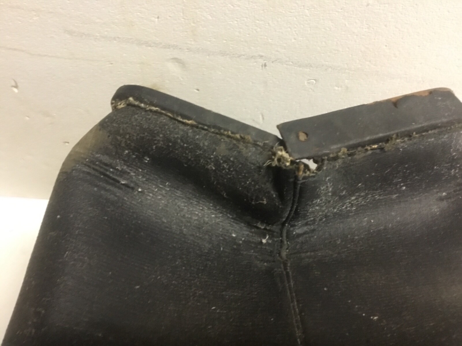 Antique leather Dr. medical bag with key