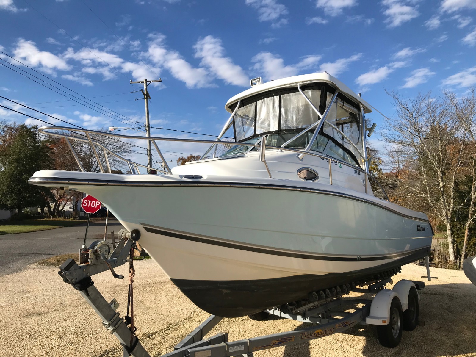 TRITON 2486 Walkaround 26' W/Trailer Like Grady white, Robalo, Pursuit