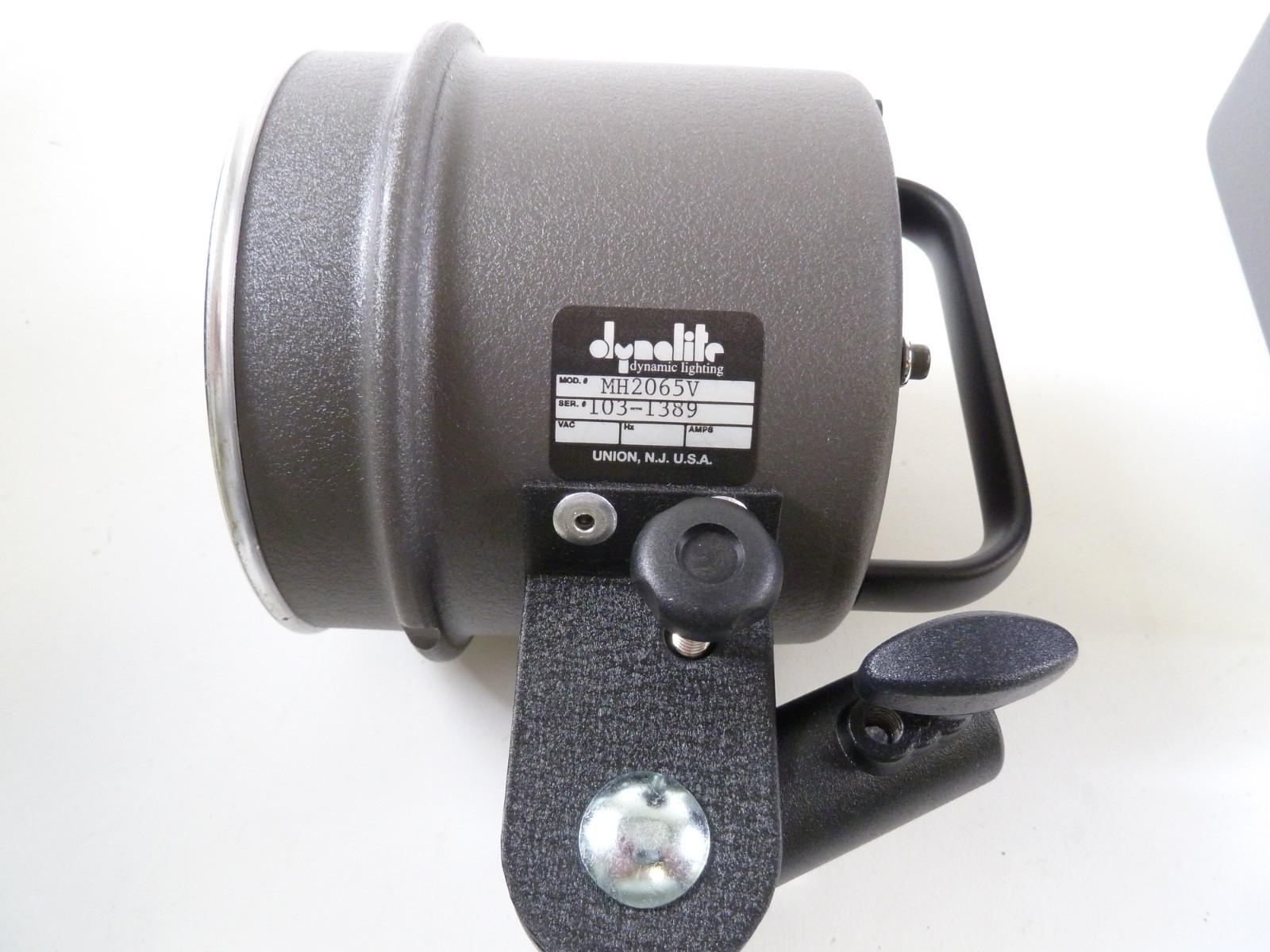 Dyna-lite Roadmax MP16 with two heads, cables, PC Cord, and Case, EC, Dynalite