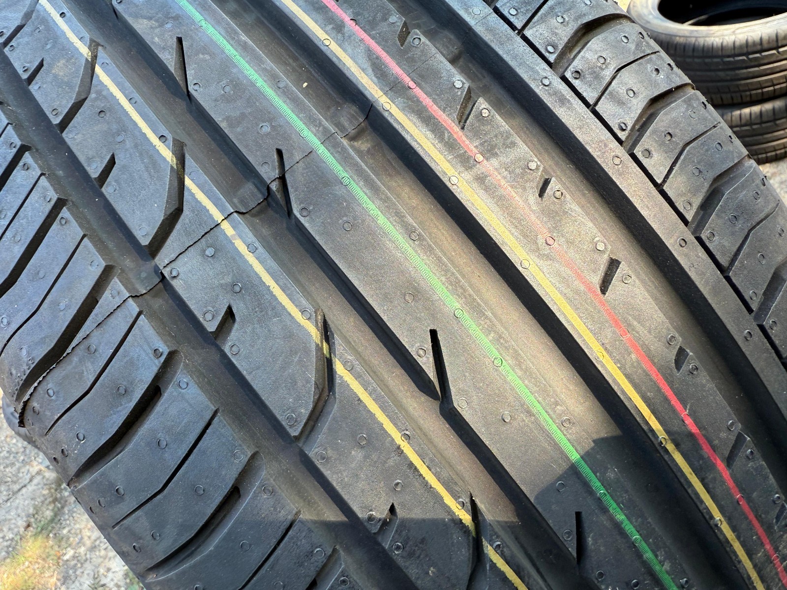 New 225 50 17 Continental, CPC 2, XL, C-Seal 98H x1 Single Tyre (F1_tyres) YD158