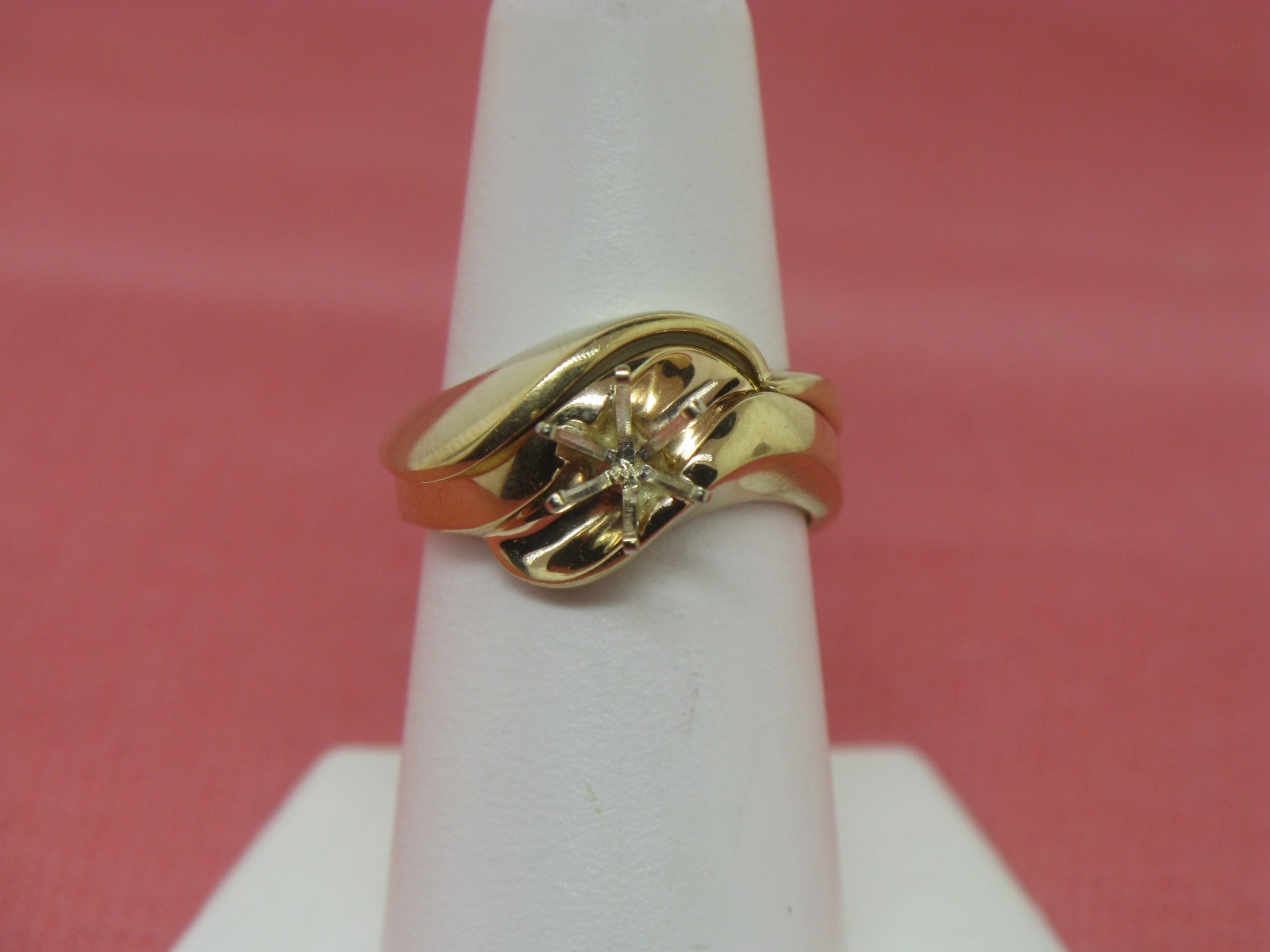 14K Yellow Gold Bridal Set (Engagement + Wedding Band) Holds 1 CT Round Stone