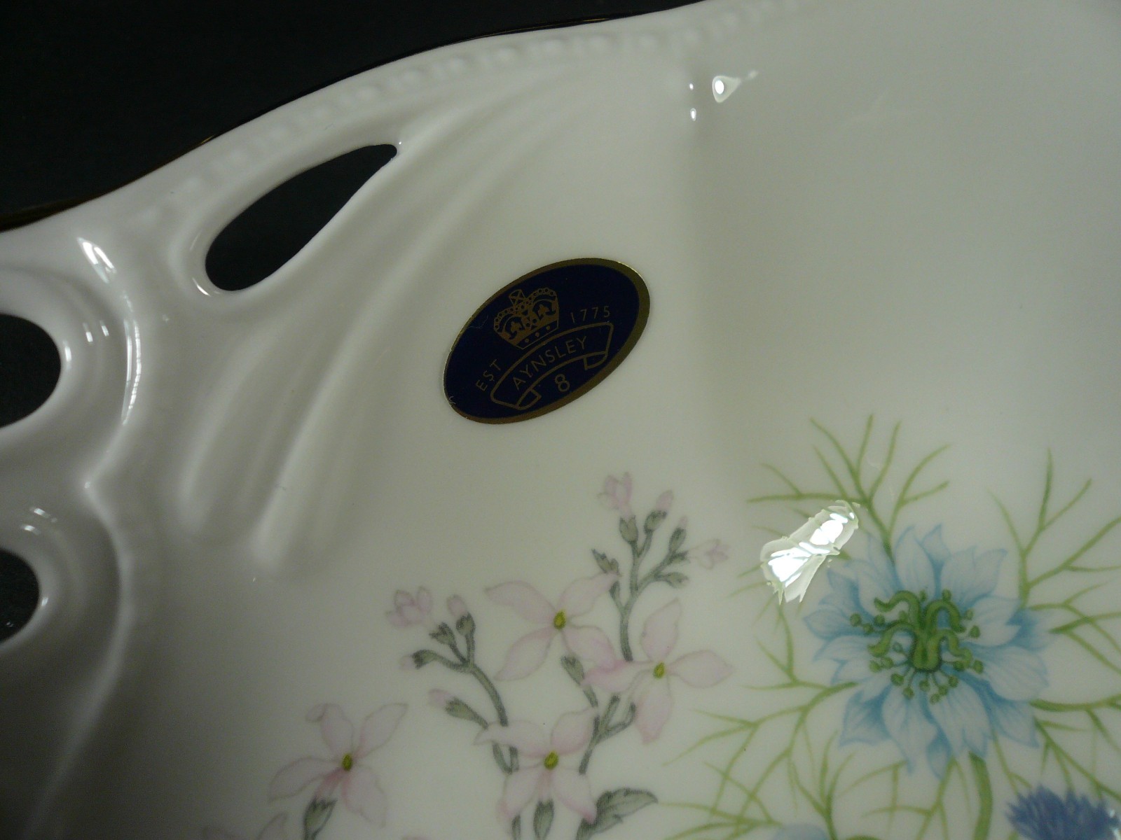 New In Box Rare Aynsley Wild Tudor Pierced Tray