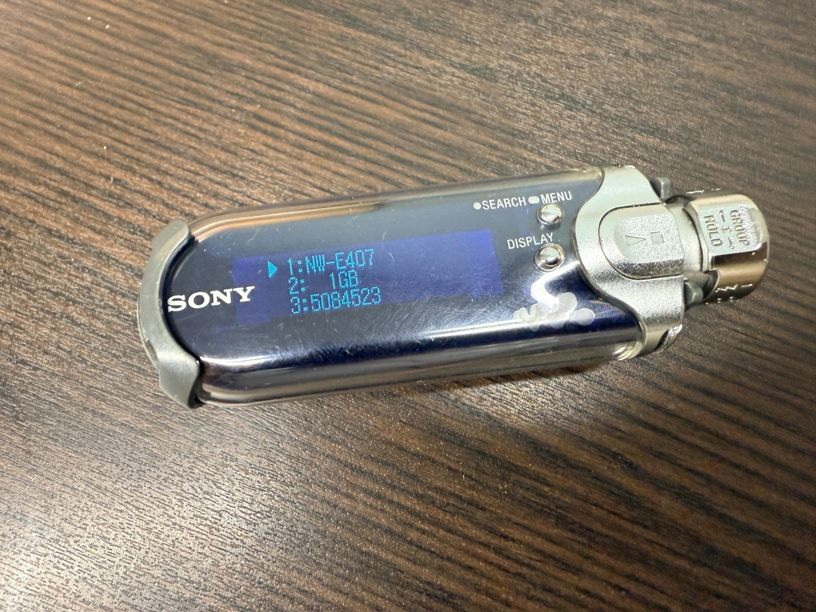 SONY WALKMAN NW-E407 1GB ミュージックプレーヤー Sony NW-E407 Network Walkman Mp3 Audio Player 1GB Junk F/S
