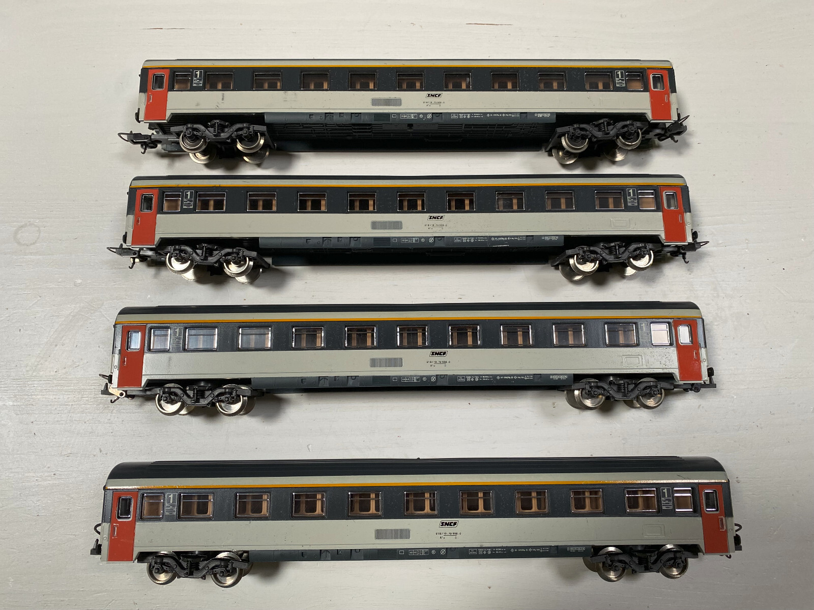 海外切手コレクション　Trains 汽車 Amazon.com: Lionel The Comet Christmas Freight Bluetooth